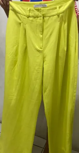 Calça Amarela Amaro