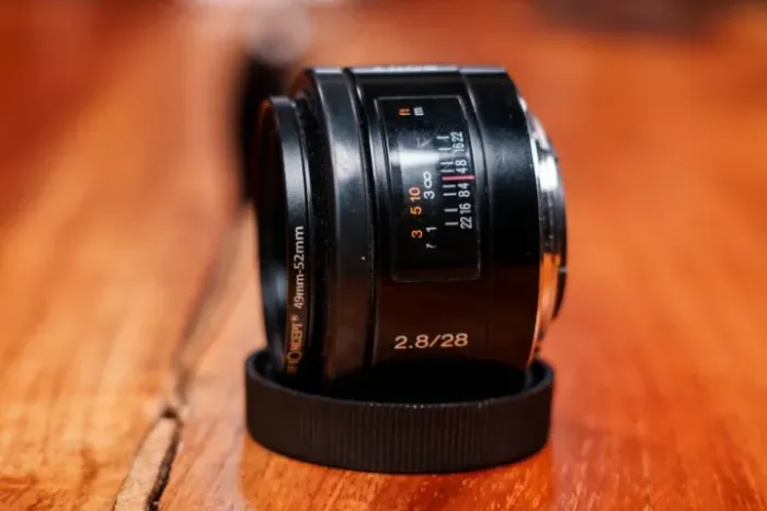 Lente Sony MInolta A-mount 28mm 2,8