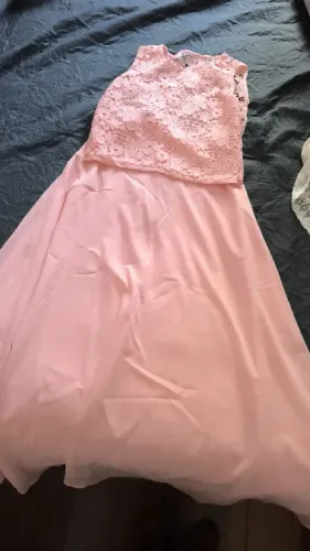 Vestido de renda rosa