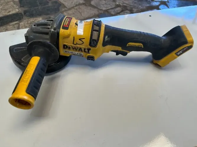 Esmerilhadeira Angular 127mm Sem Fio Dewalt Modelo DCG418