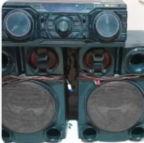 Som LG Boobox usado 1800 w.rms