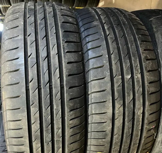 Par de pneus 195/50 R15 semi novos ( 195/50/15 )