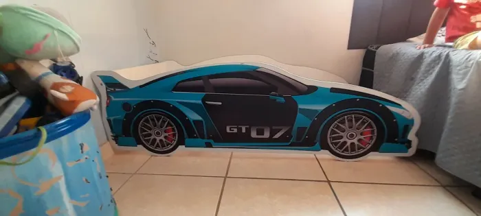 Cama infantil carro