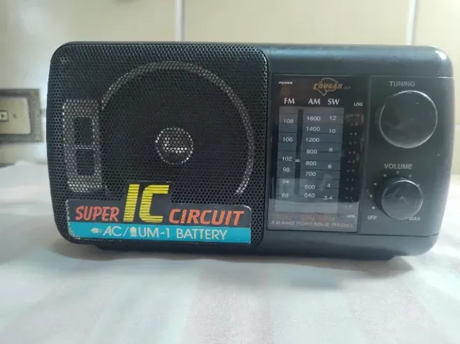 Radio portátil Cougar