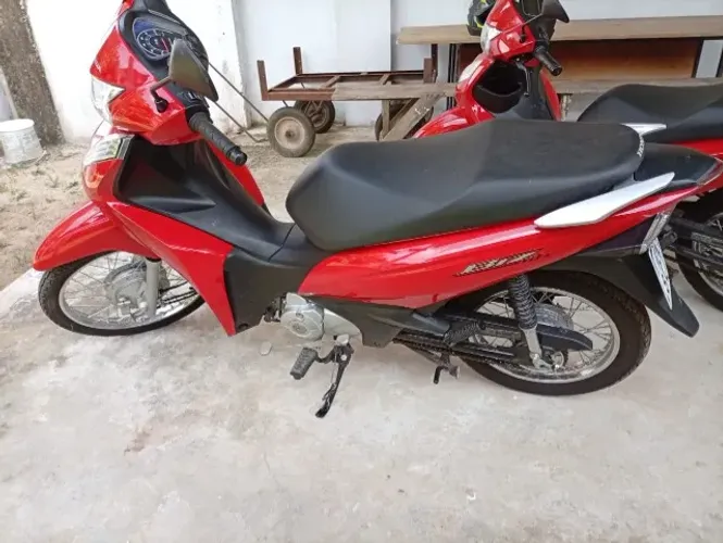 Honda Biz 110i Vermelha NOVA 2022/2023