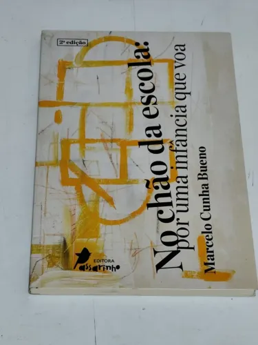 Livro No Chão da Escola
