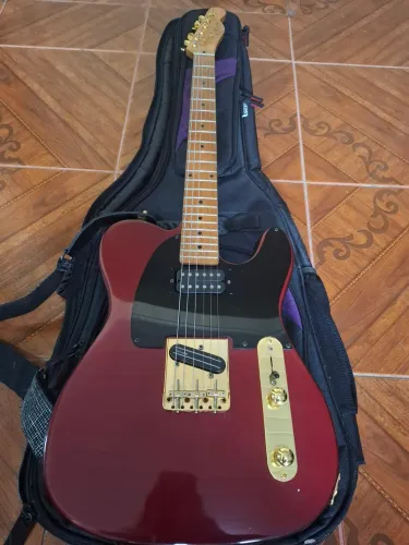Guitarra Heavens Telecaster com Dimarzio
