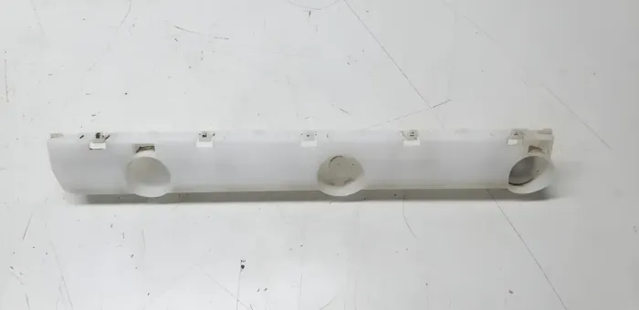 Guia Parachoque Tras. Esquerdo Nissan Versa 2016 17 18 2019 (Usado)