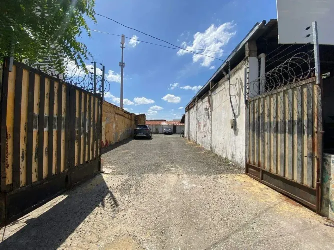 IMÓVEL COMERCIAL DE ESQUINA NA RUA PRIMEIRO DE MAIO AO LADO DA MEDICAL CENTER