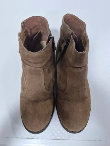 Botas de camurça marrom