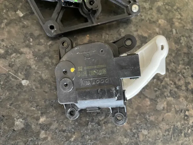 Motor do reciclo caixa de ar condicionado Hyundai Creta 1.0 2023