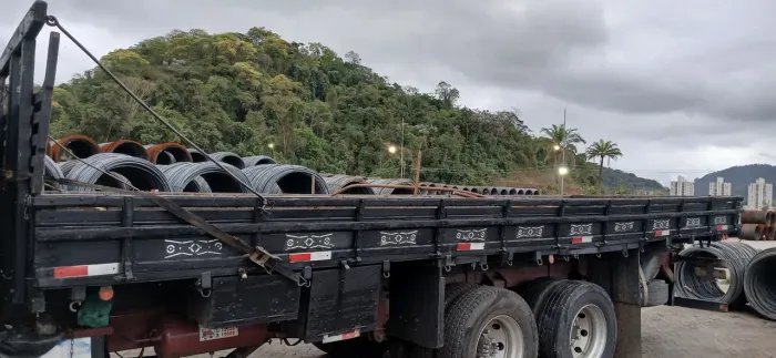 Vendo carroceria 7.80 conpri 2.45 largura 