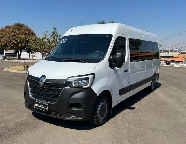 RENAULT MASTER EXECUTIVA ANO 2023