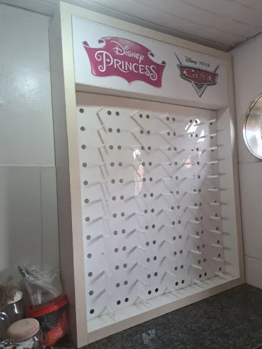Vendo ou troco expositor para ótica