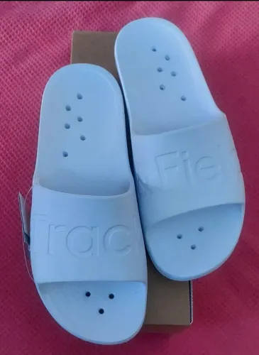 Chinelo Track Field Tam.41/42 NOVO