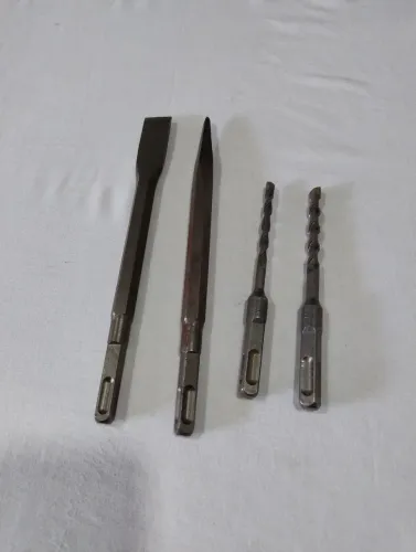 Talhadeira, Ponteiro, e duas brocas