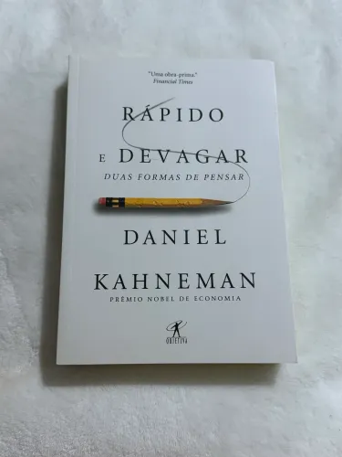 Livro NOVO Rápido e devagar - Daniel Kahneman