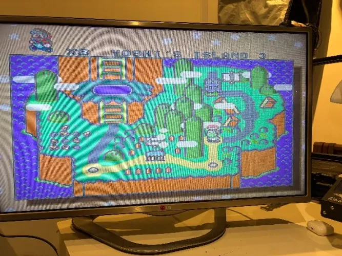 Monitor LG 32 com defeito na imagem (imagem saturada)