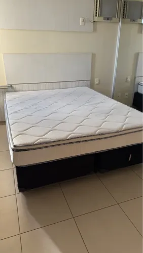Cama Box Queen + colchão 