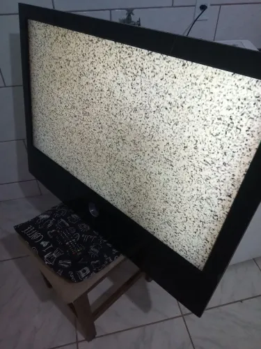 Barbada!!!!! TV LG LCD Scarlat 42"Da pra usar em Game Conservado