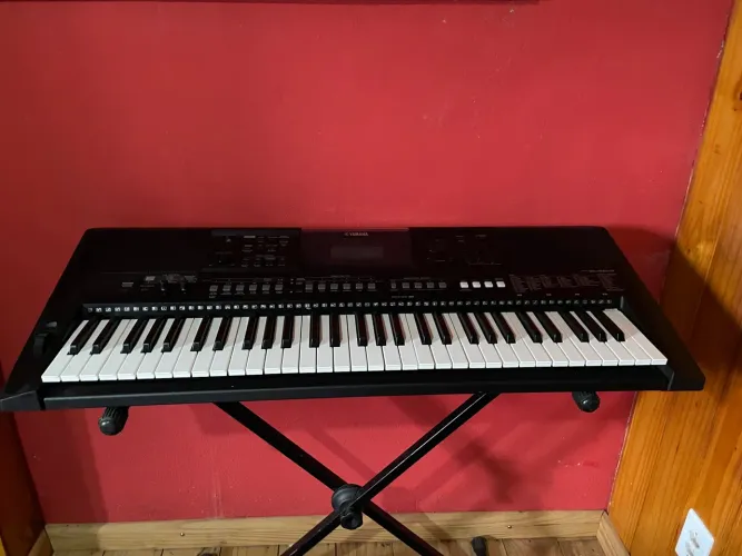 Teclado Yamaha PSR E-463