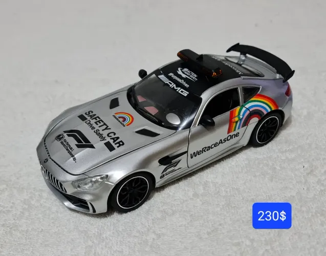 Carrinho miniatura Mercedes AMG Safety Car da F1 