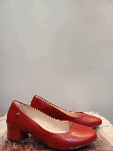 Sapatos Via Uno novo Salto Vermelhos