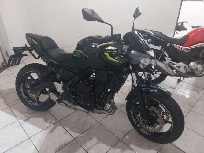 Moto Kawasaki, Z650, cinza, ABS, 650cc, ano 2024