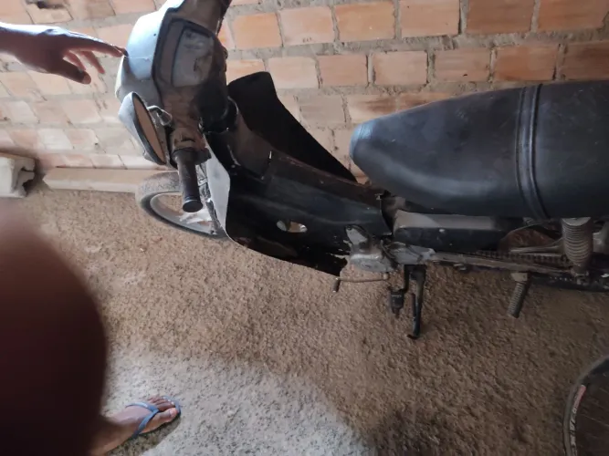 Moto tem que concerta a instalação e botar carenagem da frente 