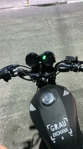 MOTO EM ÓTIMO ESTADO 