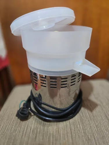 ESPREMEDOR DE FRUTAS INDUSTRIAL 127V
