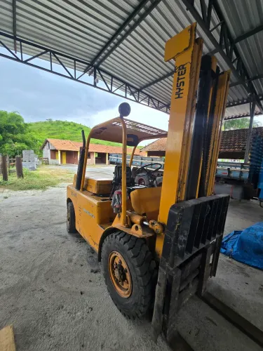 Empilhadeira Hyster 4 Tom