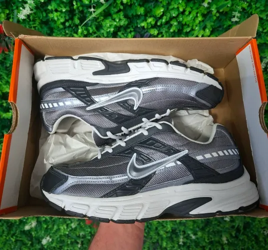 TÊNIS NIKE INITIATOR CINZA - EXCELENTE ESTADO
