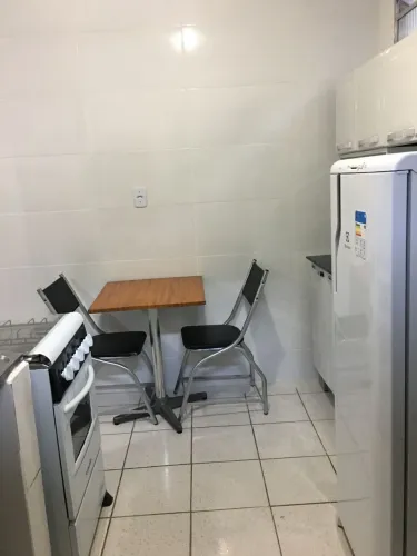 Alugo linda kitnet em Hélio Ferraz