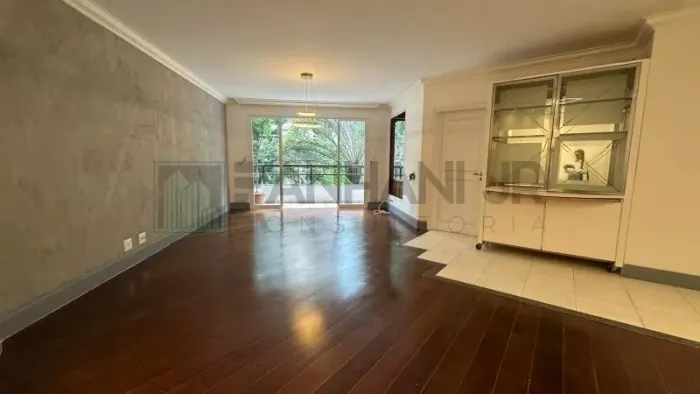 Apartamento para Locação na Vila Nova Conceição, São Paulo-SP: 4 Quartos, 2 Suítes, 3 Sala