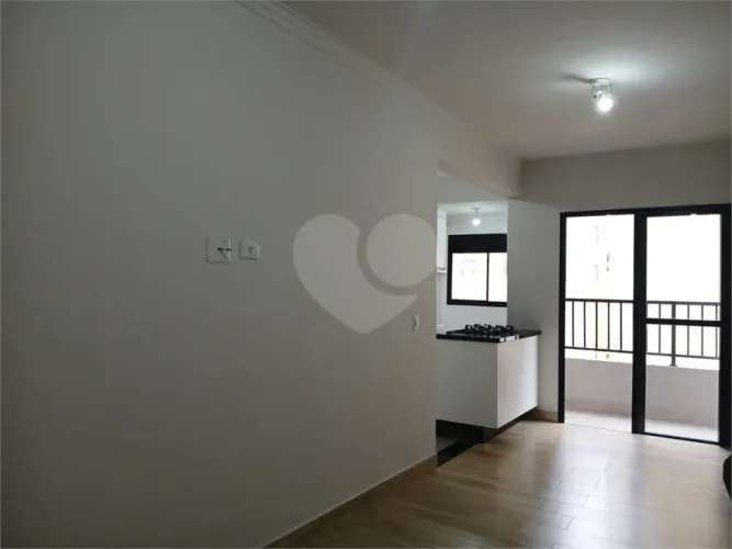 Apartamento para alugar com 2 quartos no condomínio Marselha Iii, São Roque - SP