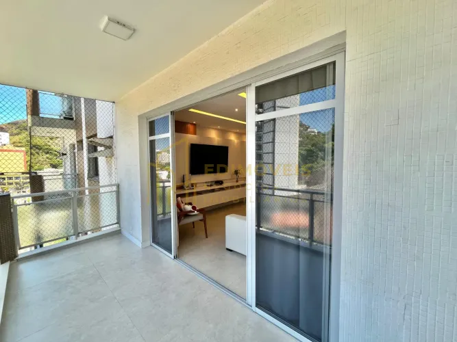 Santa Helena: Apartamento com Cozinha Gourmet e Sala Ampla