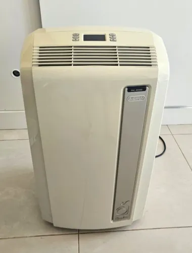 Ar condicionado portátil DeLonghi Pinguino 12.000 BTUs 127V