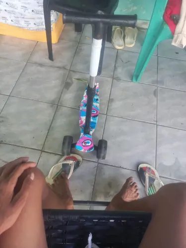 Patinet Scooter com rodas que acende resistência 70 kg