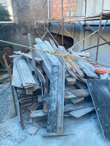 Madeirit, tábuas e eucalipto