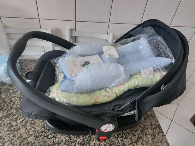 BB CONFORTO C/ BASE DE CADEIRINHA PRA CARRO