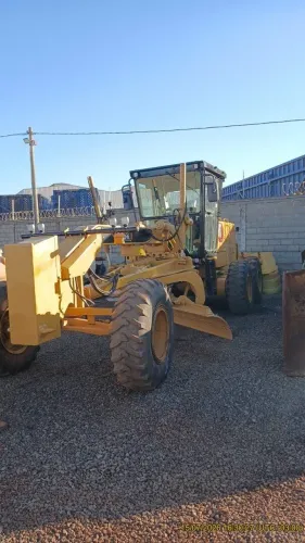 MOTONIVELADORA CAT 140K 17,2T ano 2021 - 10.517 horas