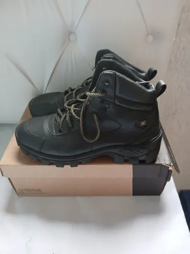 BOTA COTURNO CANO CURTO DE COURO N.40 