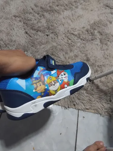 Tenis infantil Led na sola