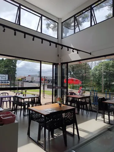 Açaiteria com Estrutura de Café - Próximo à Academia, com Fluxo de Clientes - Repasse