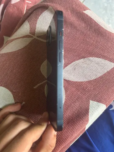 Vendes iPhone 13 normal