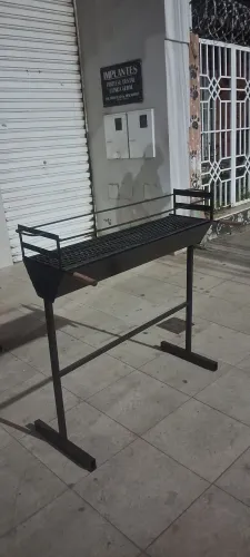 Churrasqueira grande pra espetinho ou uso doméstico 1m/26 cm