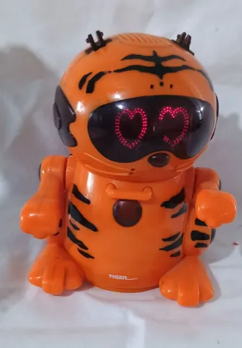 Gatinho eletrônico segatoys antigo funcionando