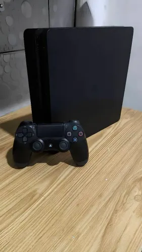 PS4 SLIM 1TB + 5 JOGOS + CONTROLE<br>