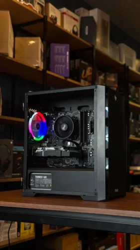 PC Gamer AMD Ryzen 5 4500 + RX 580 8GB